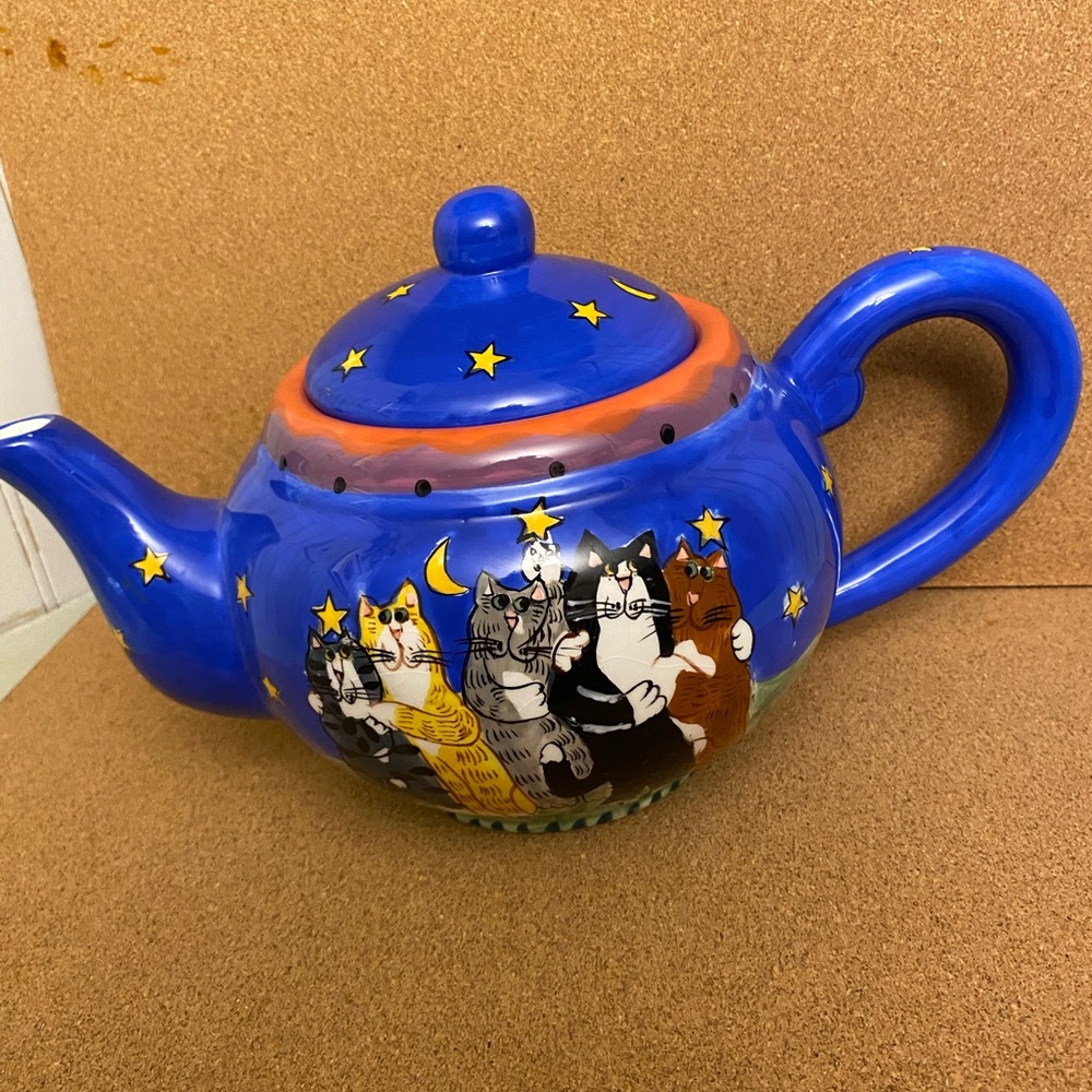 Vintage,1998 “Catzilla” ceramic tea pot by Candace Reiter